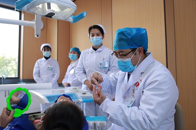 作为医疗服务机构,桂林医学院附属口腔医院(口腔医学院)是桂林医学院